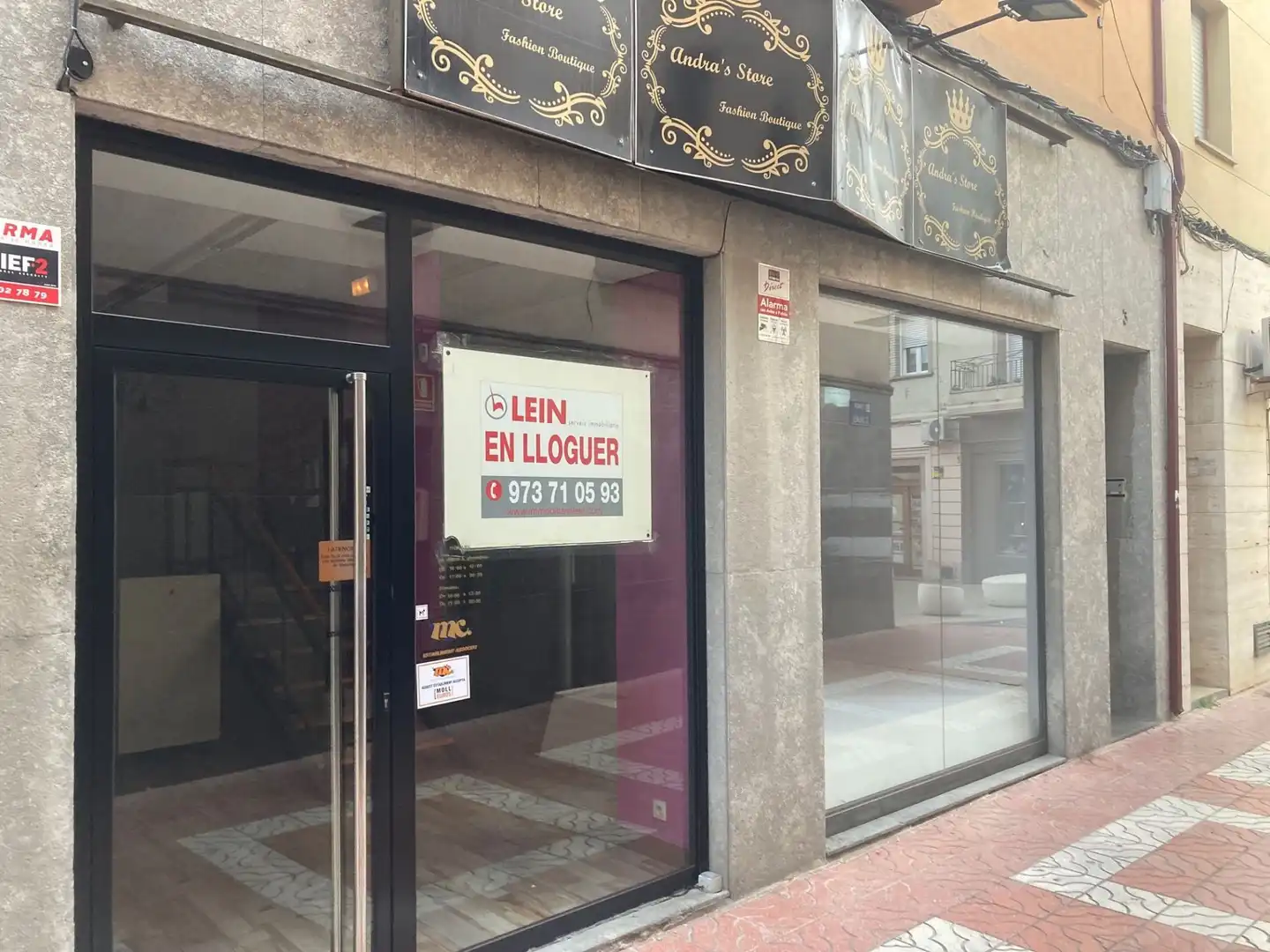Locale commerciale in affitto a BALMES 3