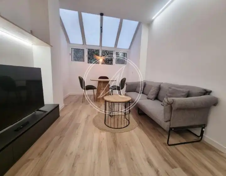 Piso con ascensor en venta en Avenida Condes de Soto Ameno, imagen 3