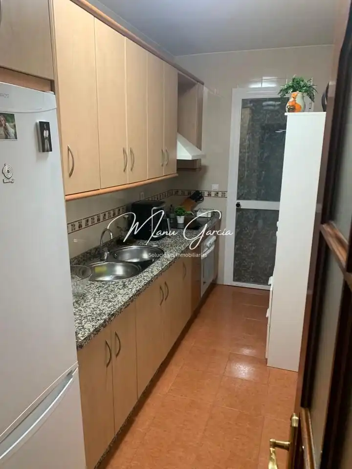 Cocina de Planta baja en venta en Lucena con Aire acondicionado, Trastero y Amueblado
