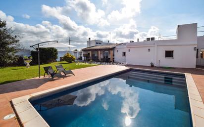 Piscina de Finca rústica en venda en Ciutadella de Menorca amb Aire condicionat, Jardí privat i Terrassa