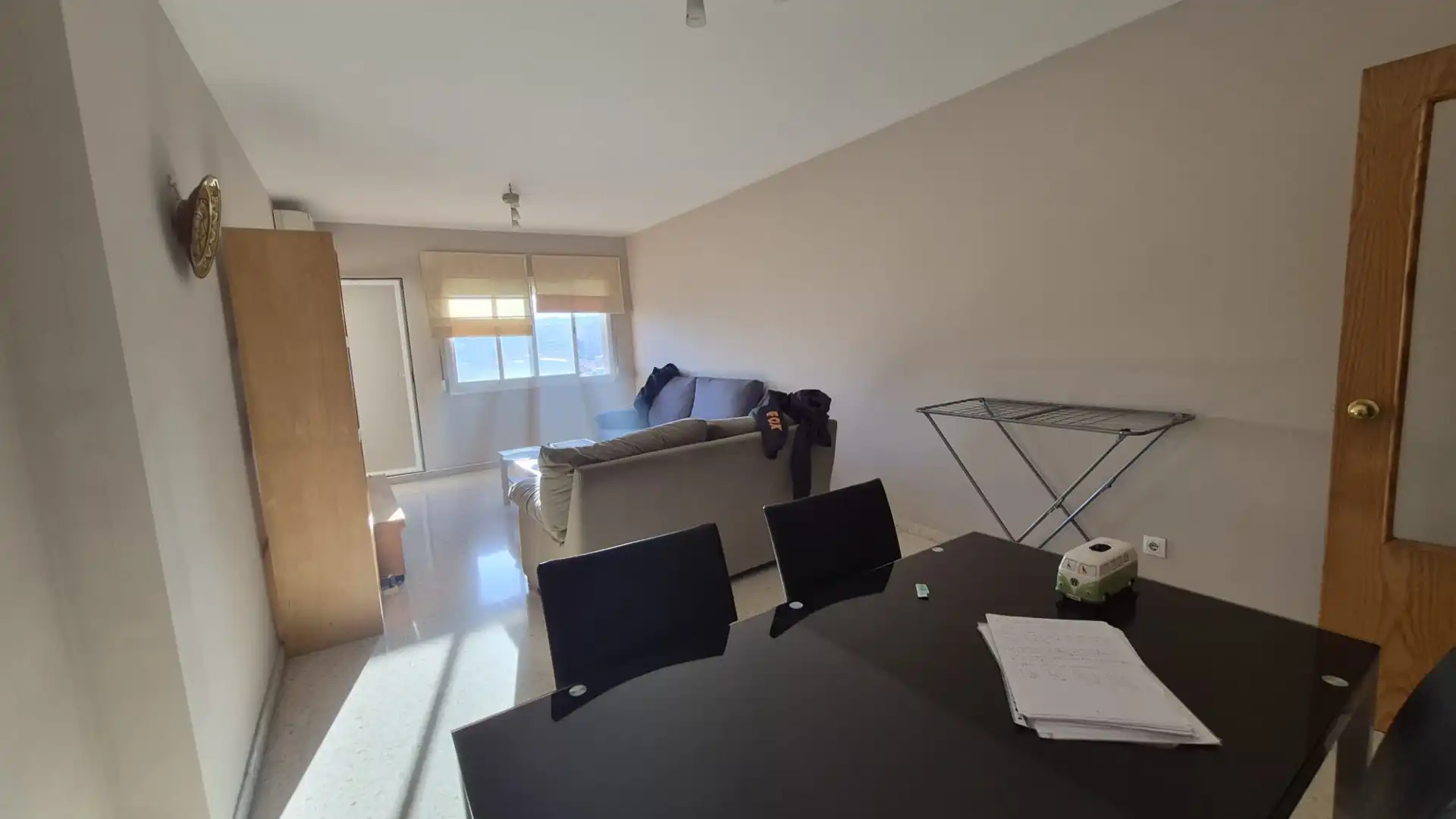 Living room of Flat for sale in Algeciras  with Air Conditioner, Terrace and Furnished