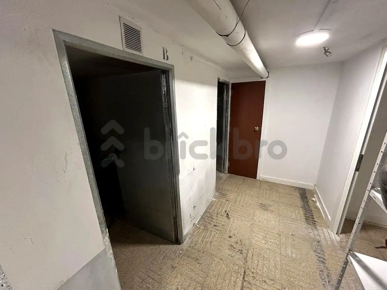 Business premises for sale in De La Manigua, imagen 8