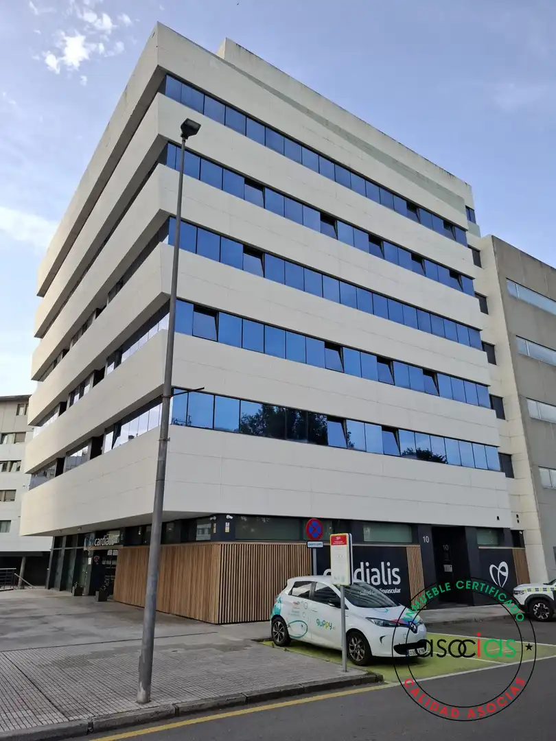 Außenansicht von Wohnung zum Verkauf in Gijón  mit Heizung, Terrasse und Abstellraum