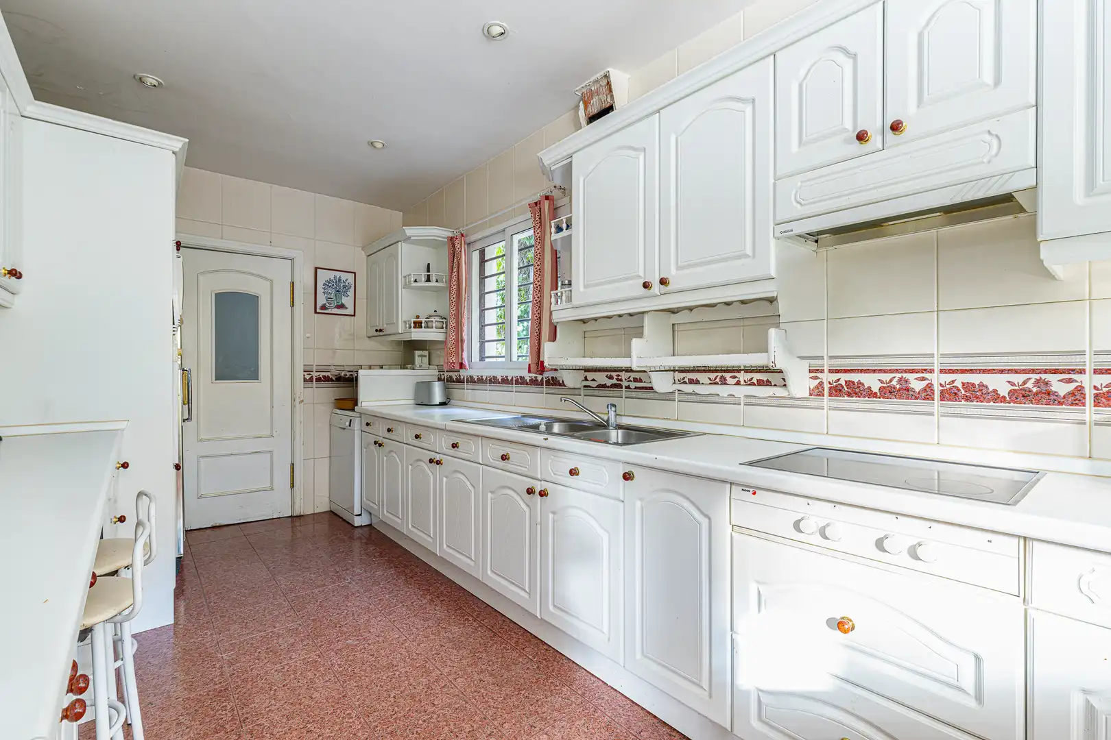 Kitchen of Houses for sale in San Lorenzo de El Escorial  with Heating, Private garden and Terrace
