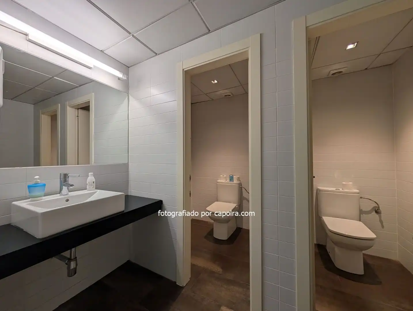 Baño de Oficina de alquiler en Barcelona con Aire acondicionado y Calefacción