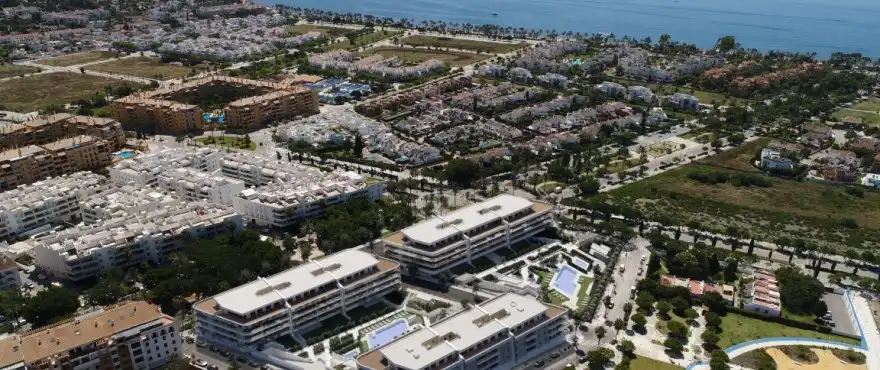 Vista exterior de Pis en venda en Marbella amb Aire condicionat, Calefacció i Terrassa