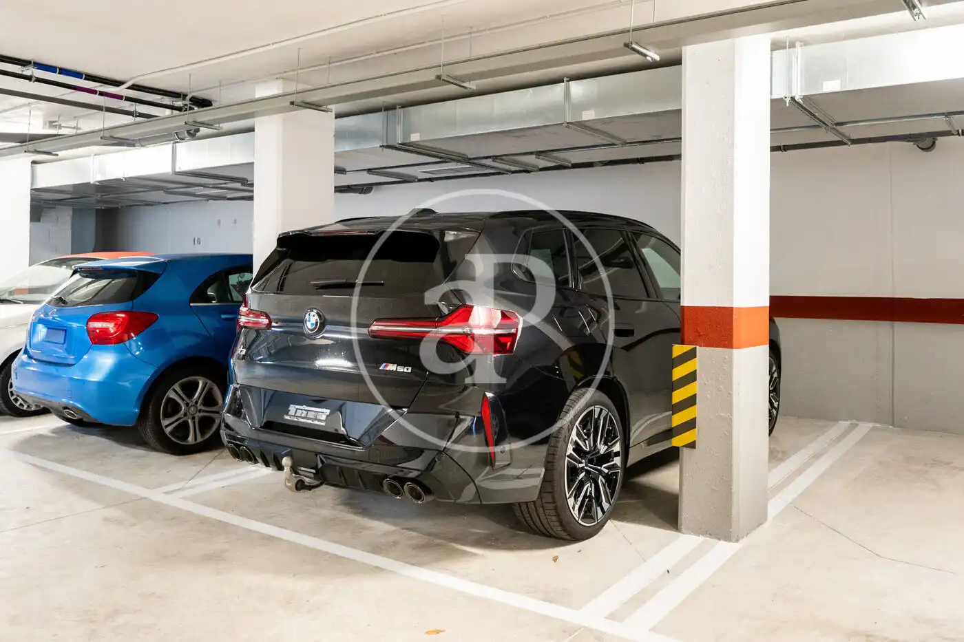 Parkplatz von Einfamilien-Reihenhaus zum Verkauf in  Palma de Mallorca mit Klimaanlage, Heizung und Privatgarten