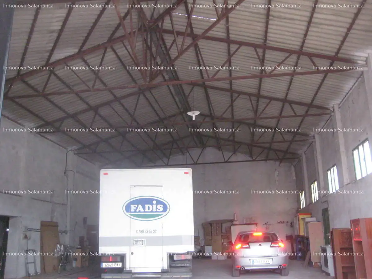 Industrial building to rent in Macotera, imagen 5