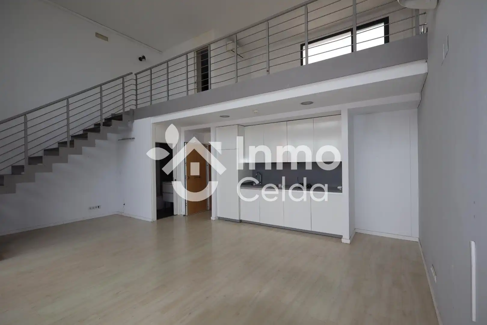 Loft mit Terrasse zur Miete in Polígono del Aeropuerto, imagen 6