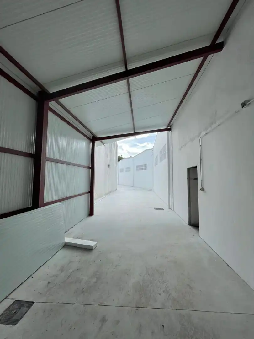 Industrial buildings for rent in Betanzos