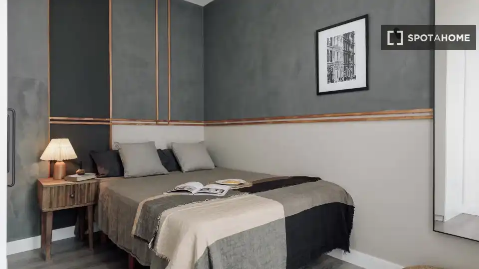 Dormitori de Apartament per a compartir en Barcelona amb Aire condicionat, Terrassa i Moblat