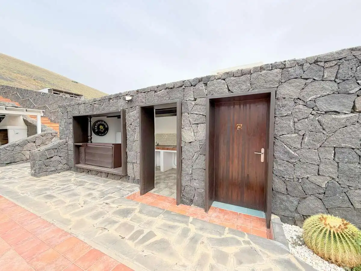 Vista exterior de Casa o xalet en venda en Tías amb Aire condicionat, Jardí privat i Terrassa