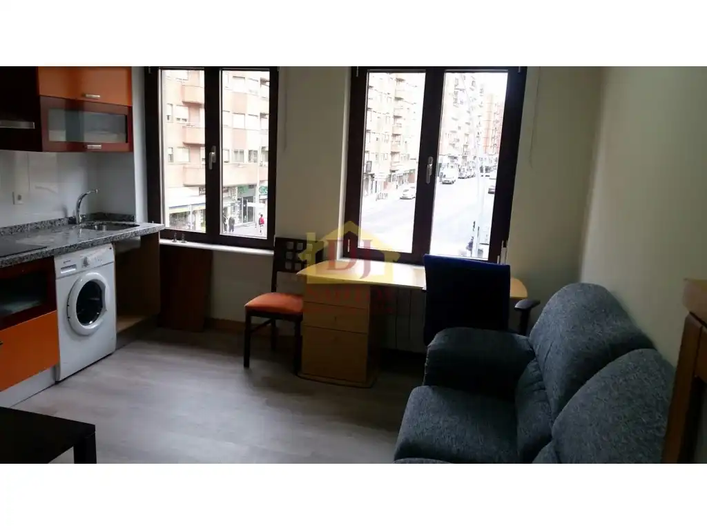 Bedroom of Apartments for rent in Salamanca