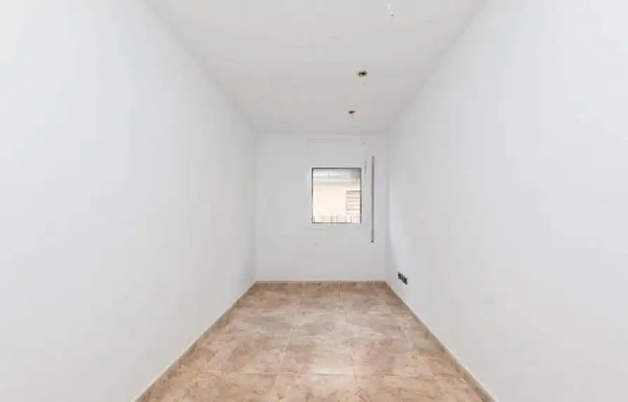Habitación de Piso en venta en Badalona