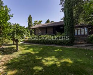 Jardí de Casa o xalet en venda en Boadilla del Monte amb Aire condicionat i Piscina