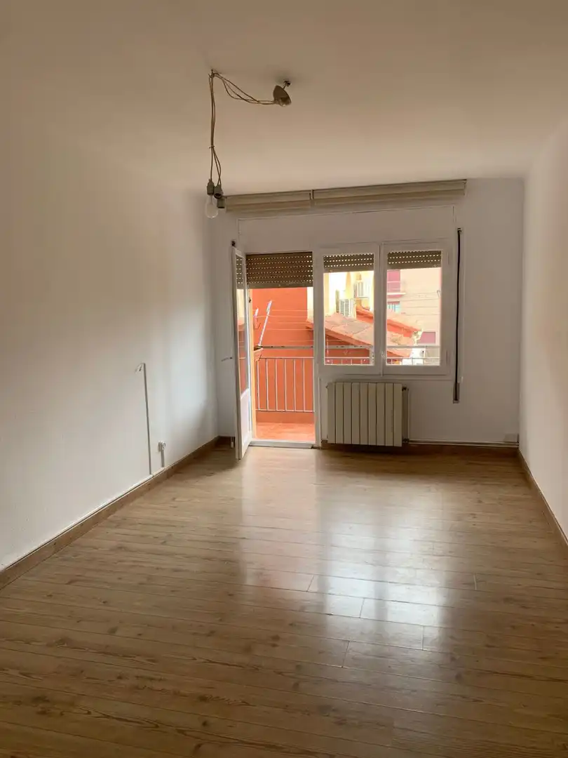 Habitación de Piso en venta en Sant Celoni con Calefacción y Balcón