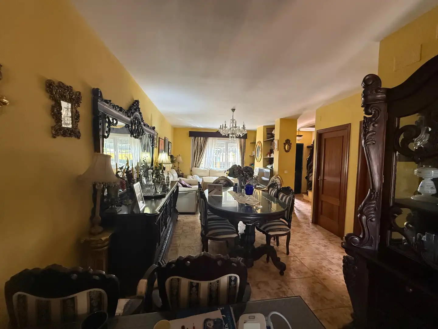 Esszimmer von Einfamilien-Reihenhaus zum Verkauf in Aljaraque mit Klimaanlage, Heizung und Privatgarten