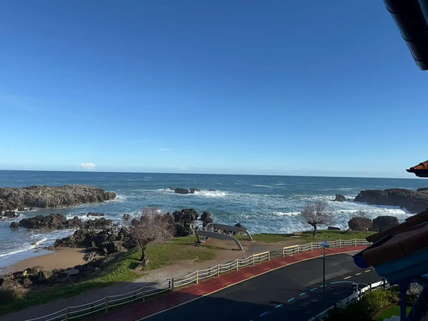 Vista exterior de Piso en venta en Noja con Calefacción, Terraza y Balcón