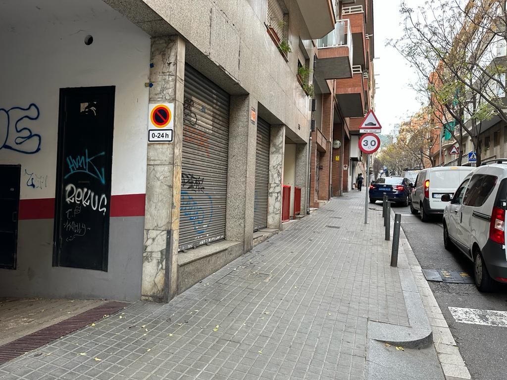 Exterior view of Garage to rent in  Barcelona Capital