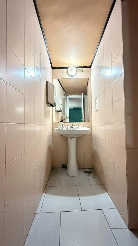 Baño de Local en venta en El Genovés con Aire acondicionado