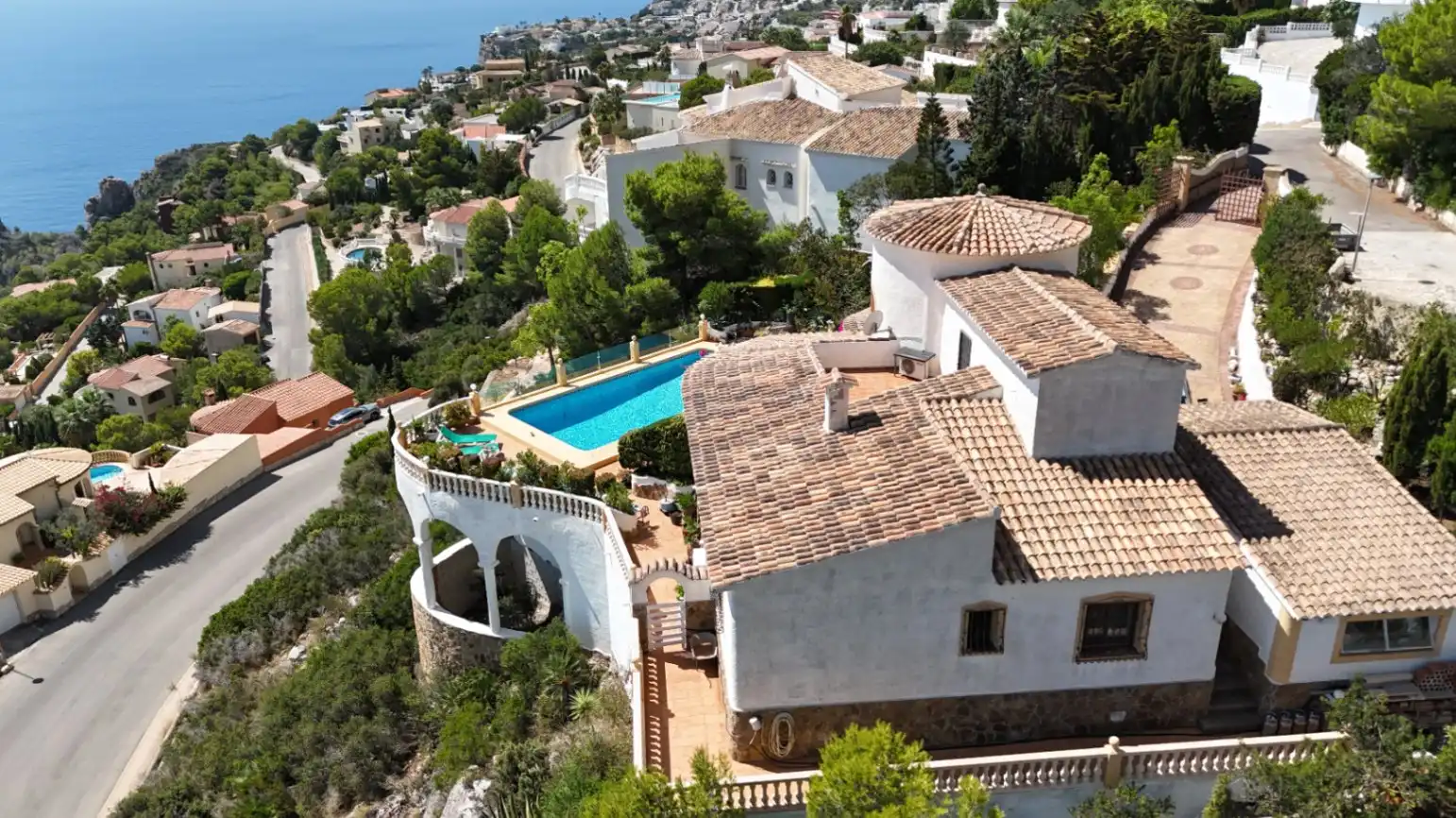 Vista exterior de Casa o chalet en venta en Benitachell / El Poble Nou de Benitatxell con Aire acondicionado, Calefacción y Jardín privado