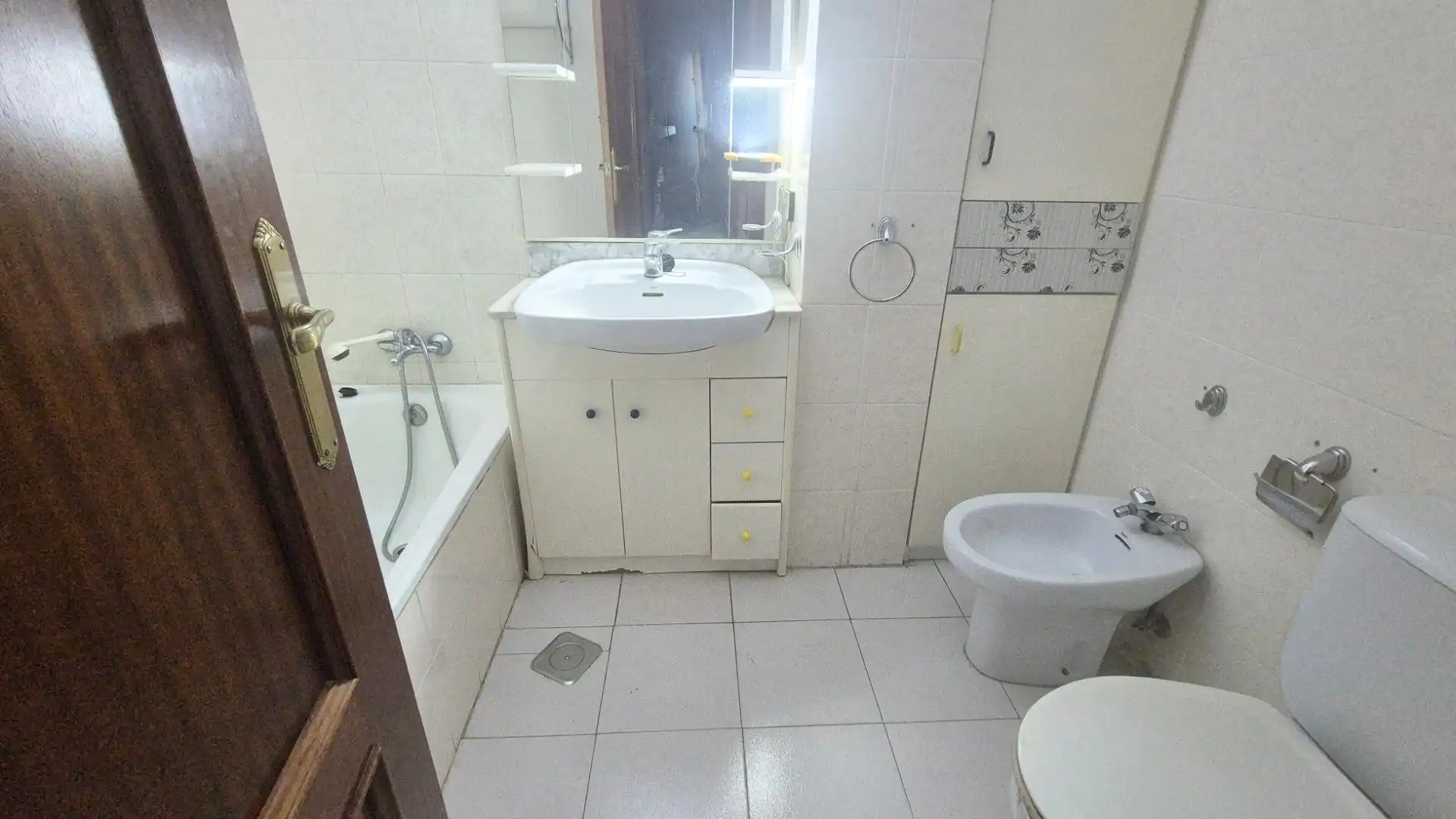 Baño de Piso en venta en Béjar con Calefacción y Balcón