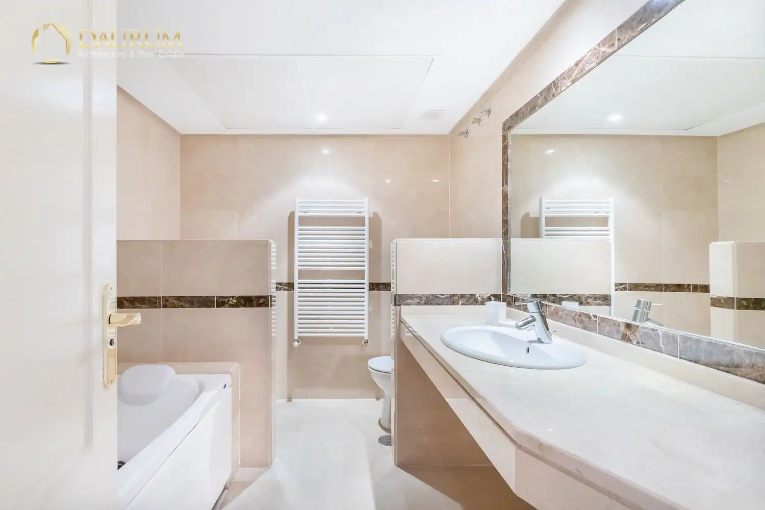 Baño de Piso en venta en Marbella con Aire acondicionado, Calefacción y Terraza