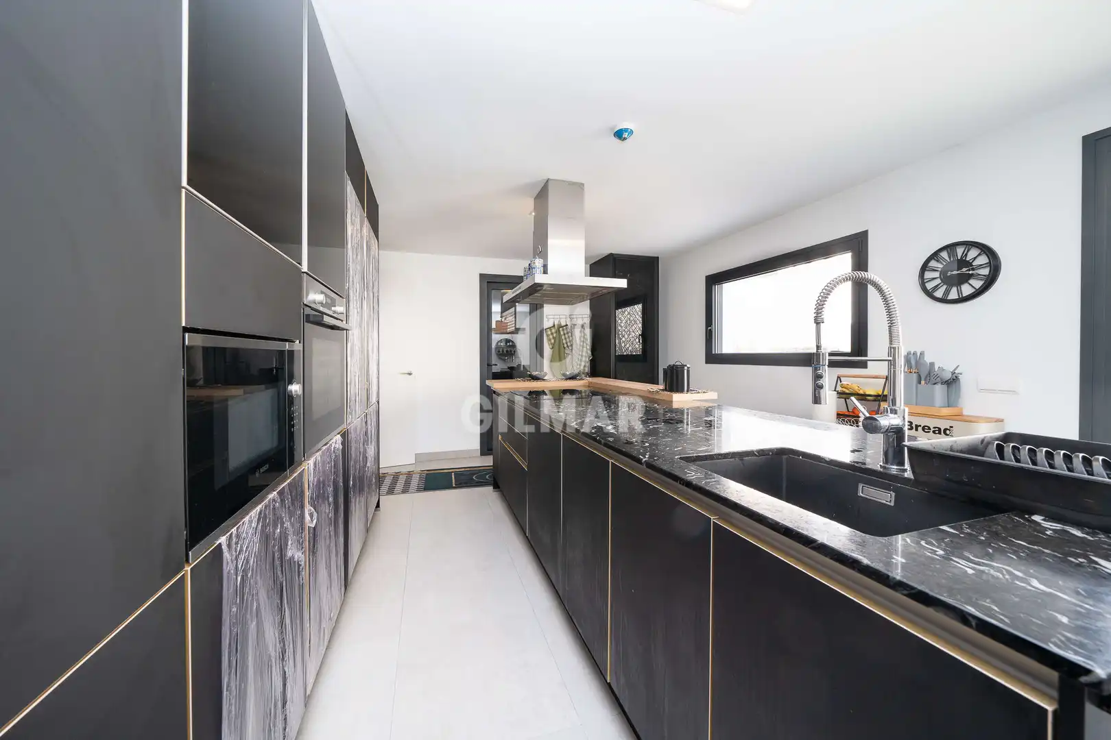 Kitchen of Flat for sale in Madrid  with Heating, Private garden and Storage room