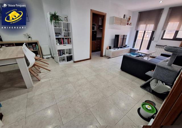 Piso en Venta en Poble - Casc Antic