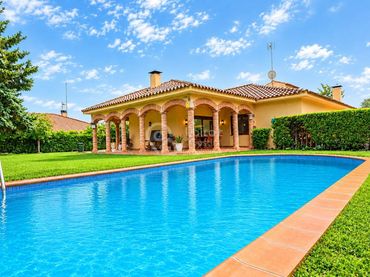 Casa con piscina in vendita a Calle ESTUARI