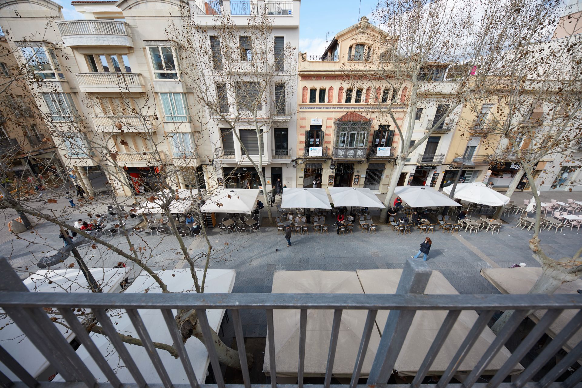 Vista exterior de Casa adosada en venta en Vilanova i la Geltrú con Aire acondicionado, Terraza y Trastero