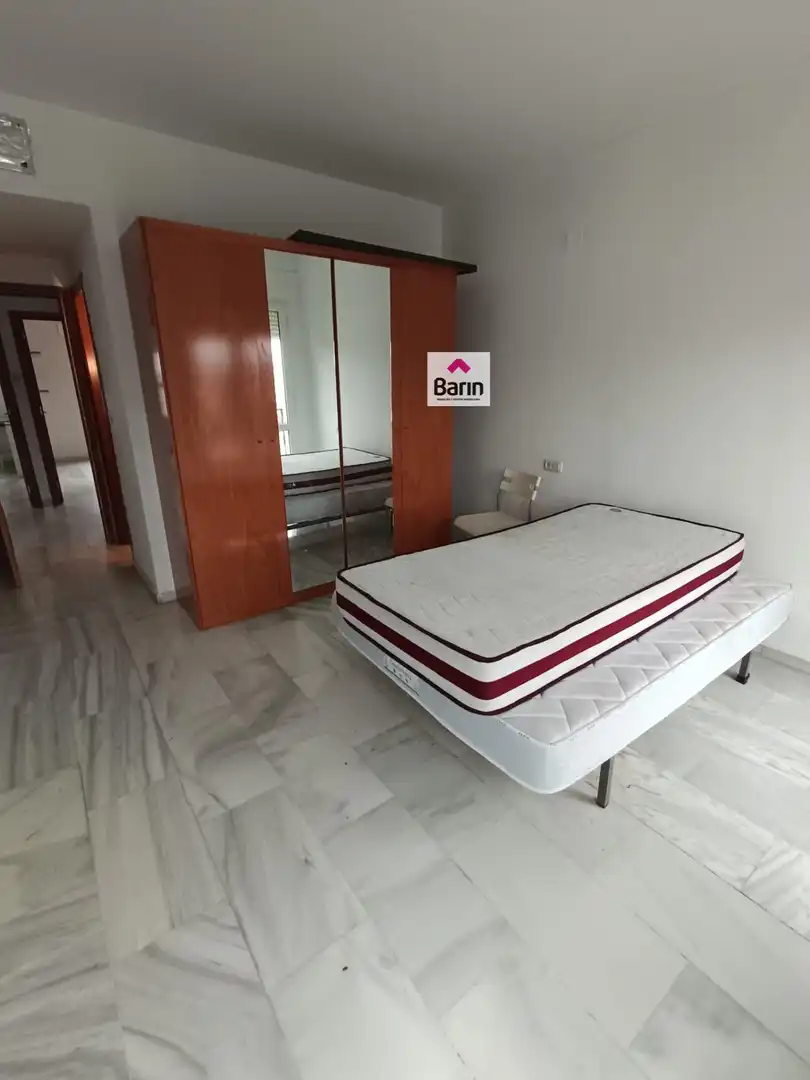 Habitación de Piso en venta en Córdoba con Terraza y Balcón