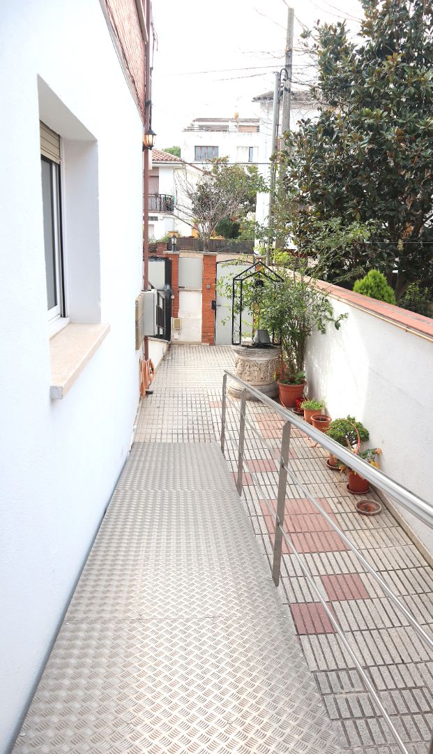 Single-family semi-detached for sale in Cerdanyola del Vallès  with Heating, Private garden and Terrace