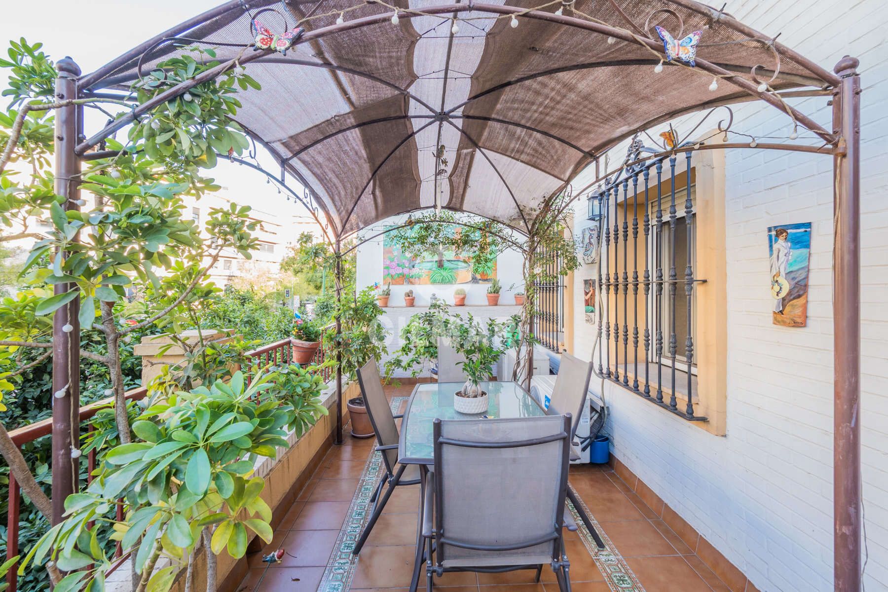 Terrace of Flat for sale in  Sevilla Capital  with Heating, Private garden and Balcony