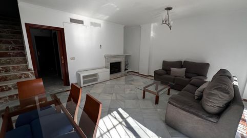 Foto 5 de Casa adosada de alquiler en Calle Alonso de Ercilla, La Hispanidad - Verdeluz, Huelva Capital