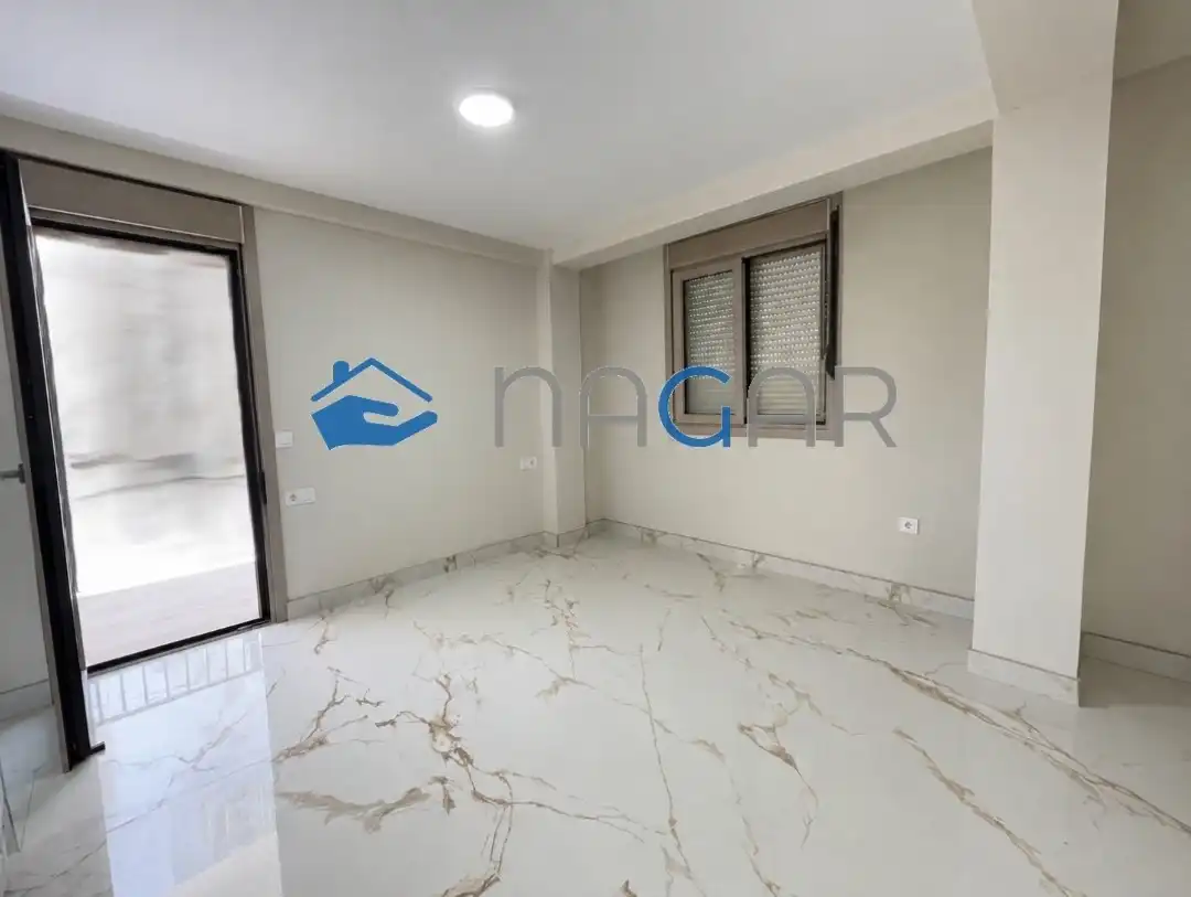 Piso en venta en La Línea de la Concepción, Cádiz