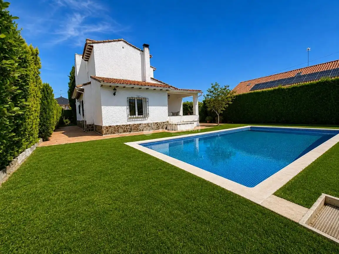 Piscina de Casa o chalet en venta en Carranque con Aire acondicionado, Parquet y Terraza