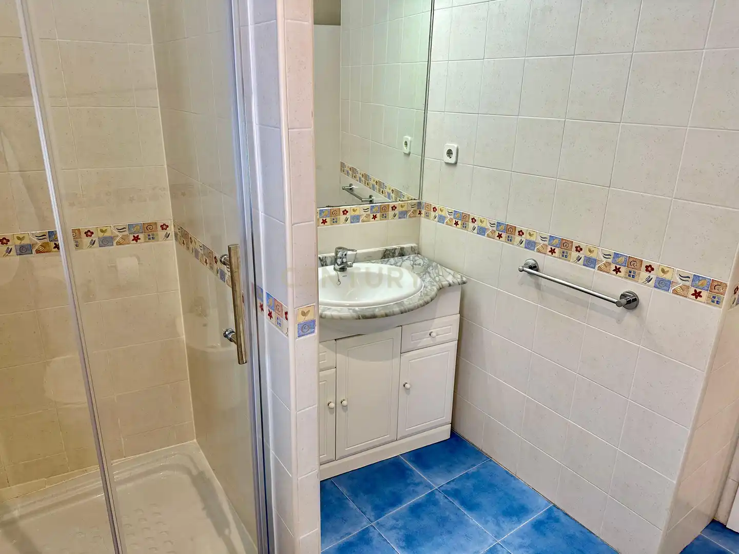 Bathroom of Apartments for rent in Madrid  with Air Conditioner, Furnished and Oven