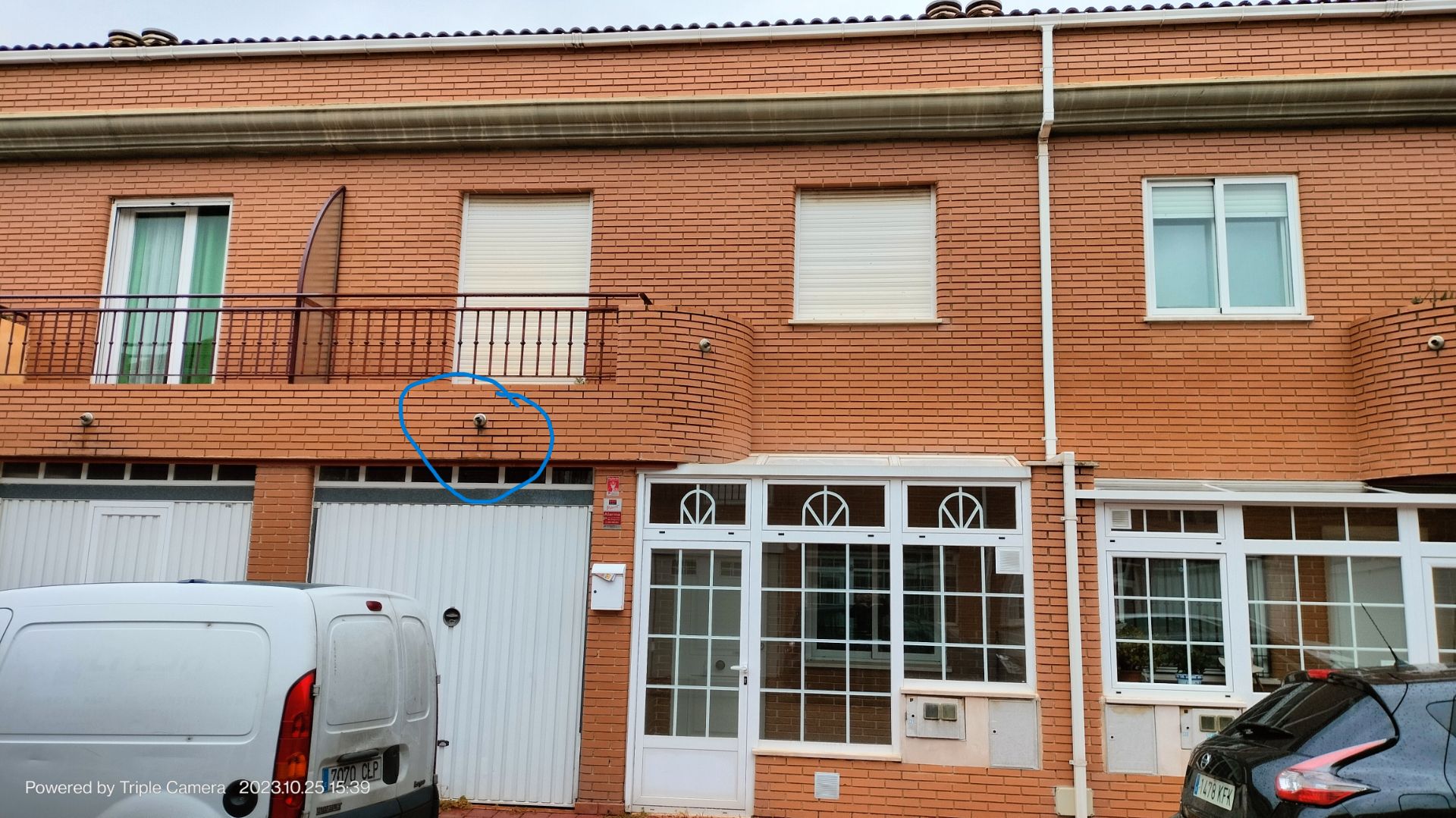 Außenansicht von Einfamilien-Reihenhaus zum Verkauf in Cabezón de Pisuerga mit Terrasse, Abstellraum und Balkon