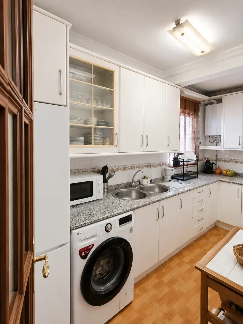 Kitchen of Flat for sale in San Juan de Aznalfarache  with Air Conditioner