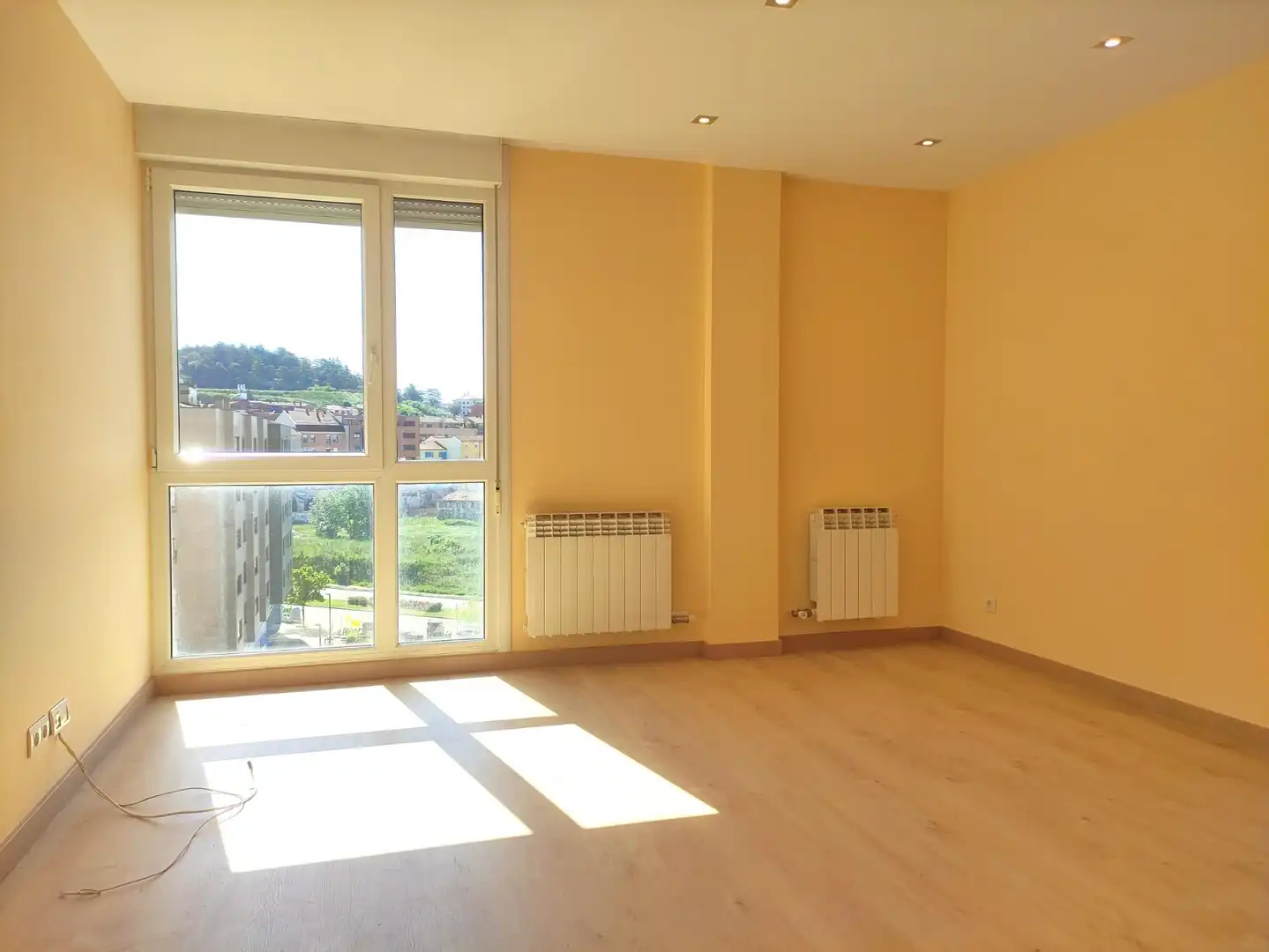 Sala de estar de Piso en venta en Burgos con Calefacción y Trastero