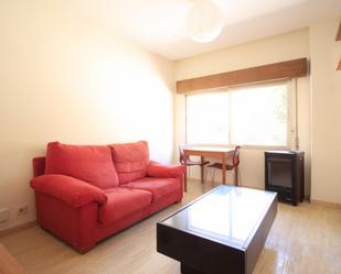 Sala d'estar de Apartament de lloguer en  Madrid Capital amb Aire condicionat