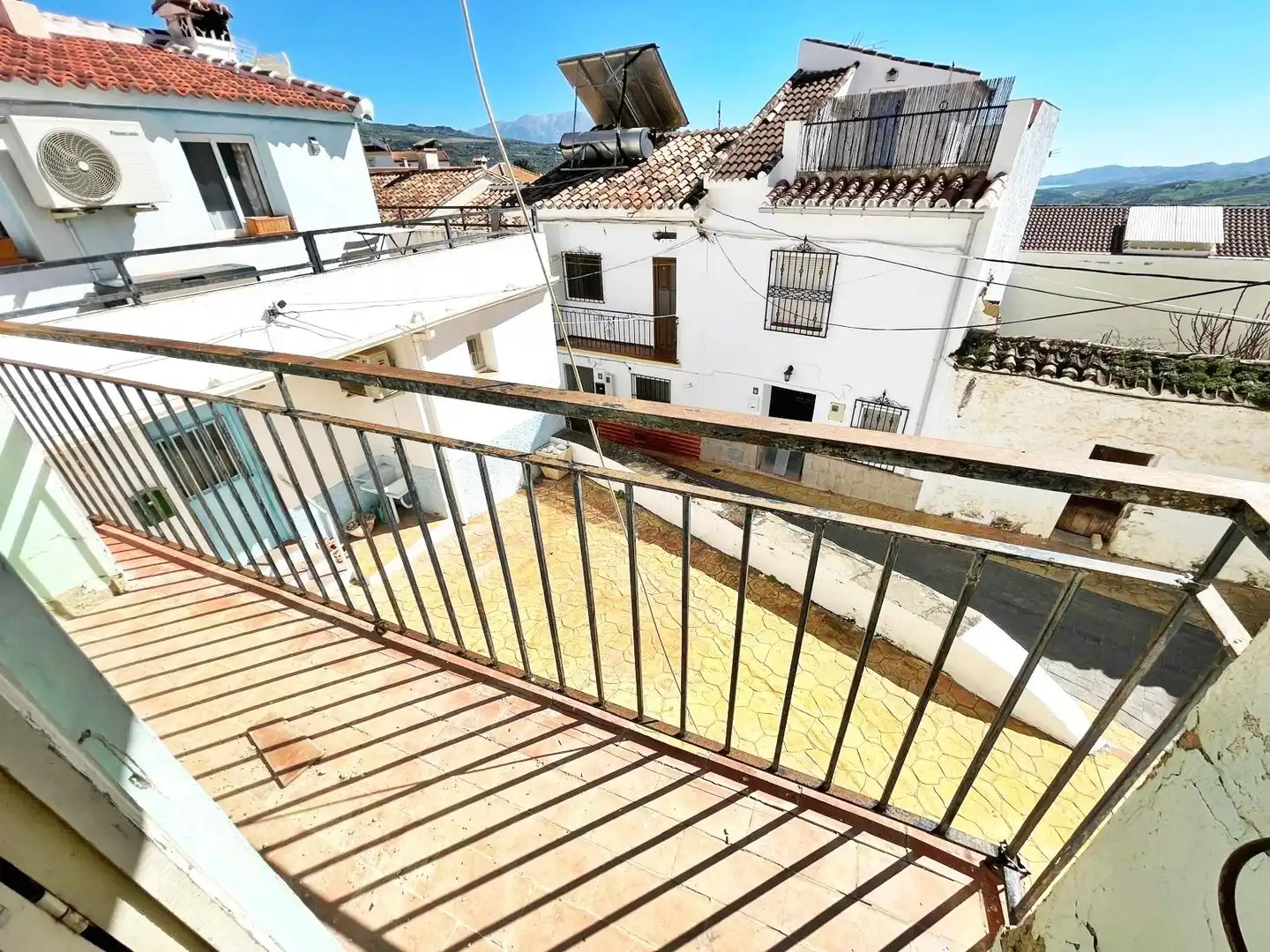 Vista exterior de Casa o chalet en venta en Periana con Terraza, Trastero y Amueblado