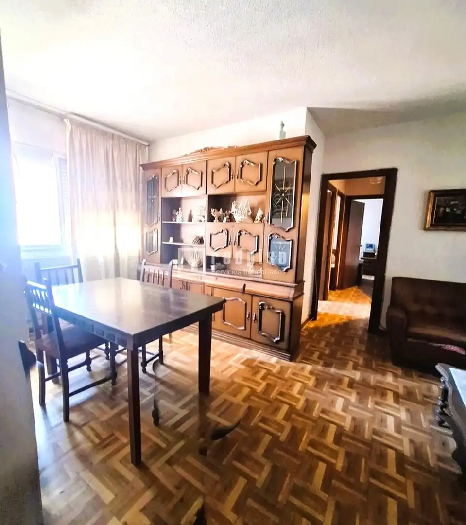 Comedor de Piso en venta en Madrid con Calefacción, Parquet y Amueblado