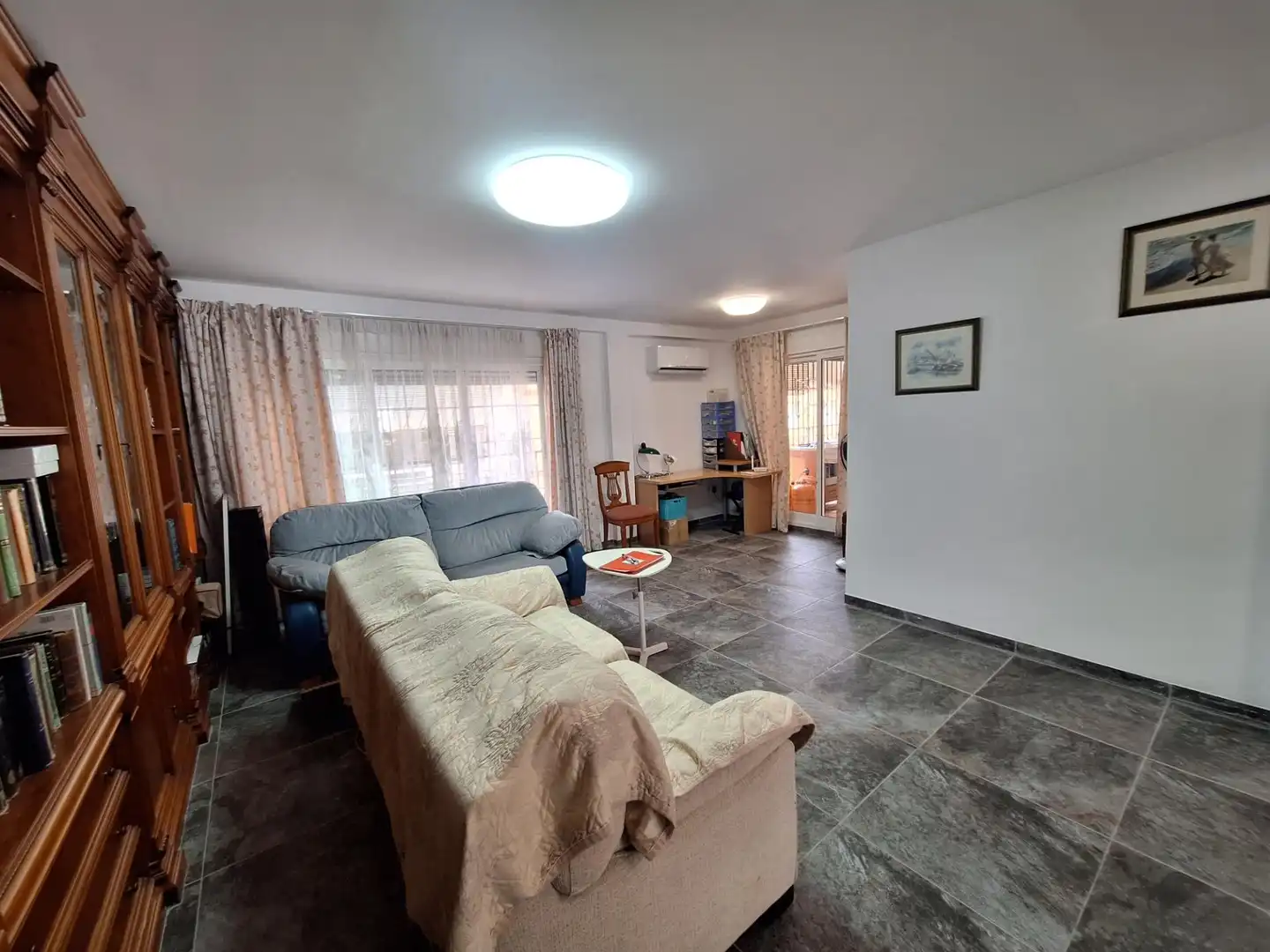 Sala d'estar de Pis en venda en Alzira amb Aire condicionat, Terrassa i Moblat