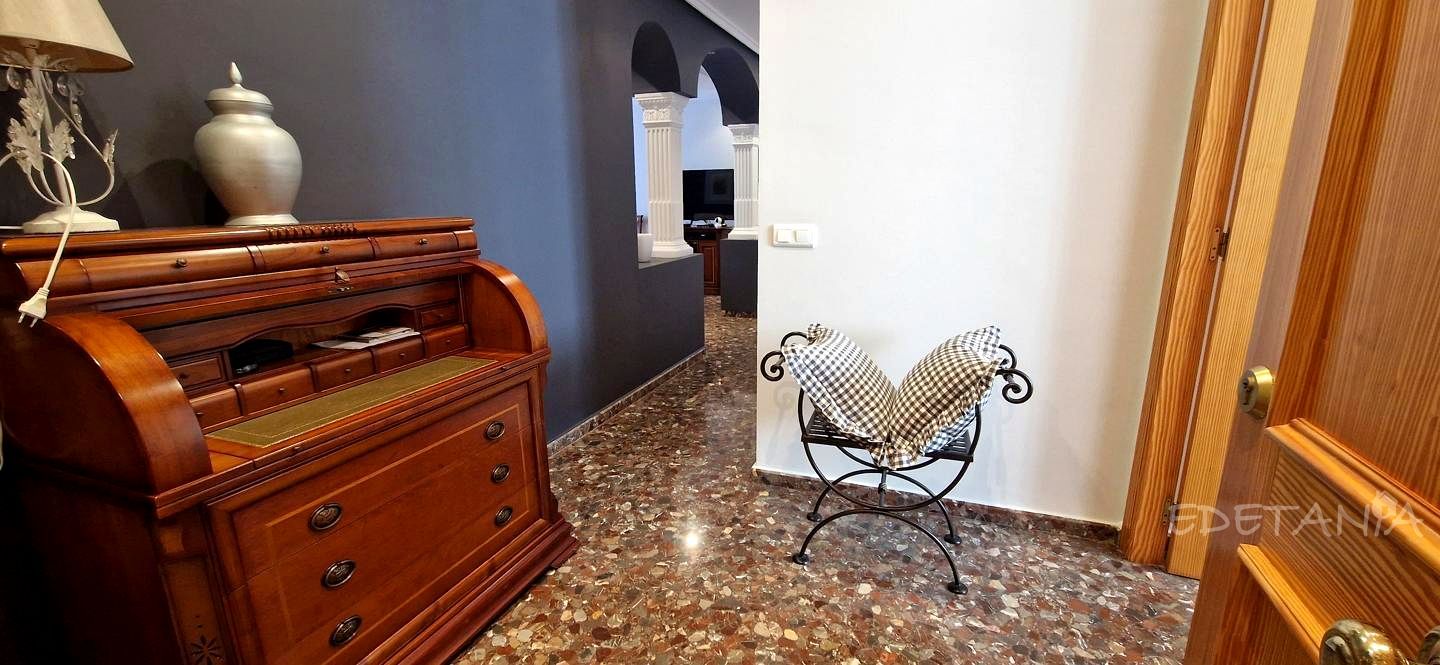 Flat for sale in Poeta Ricardo Valero