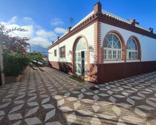 Exterior view of House or chalet for sale in La Línea de la Concepción  with Air Conditioner, Heating and Private garden