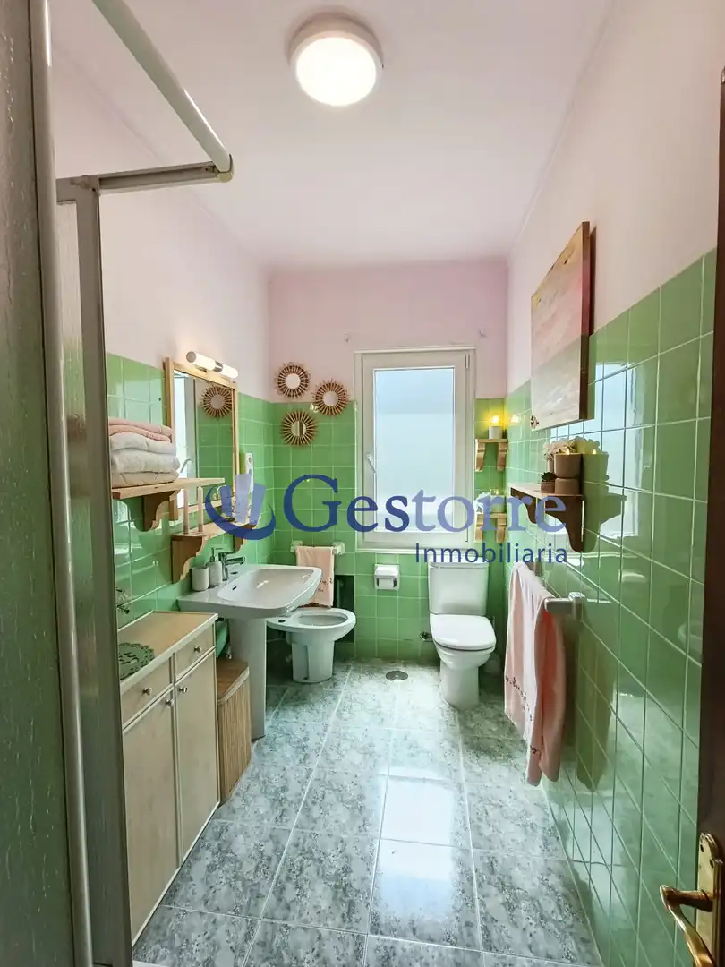 Bathroom of Flat for sale in Langreo  with Heating and Storage room