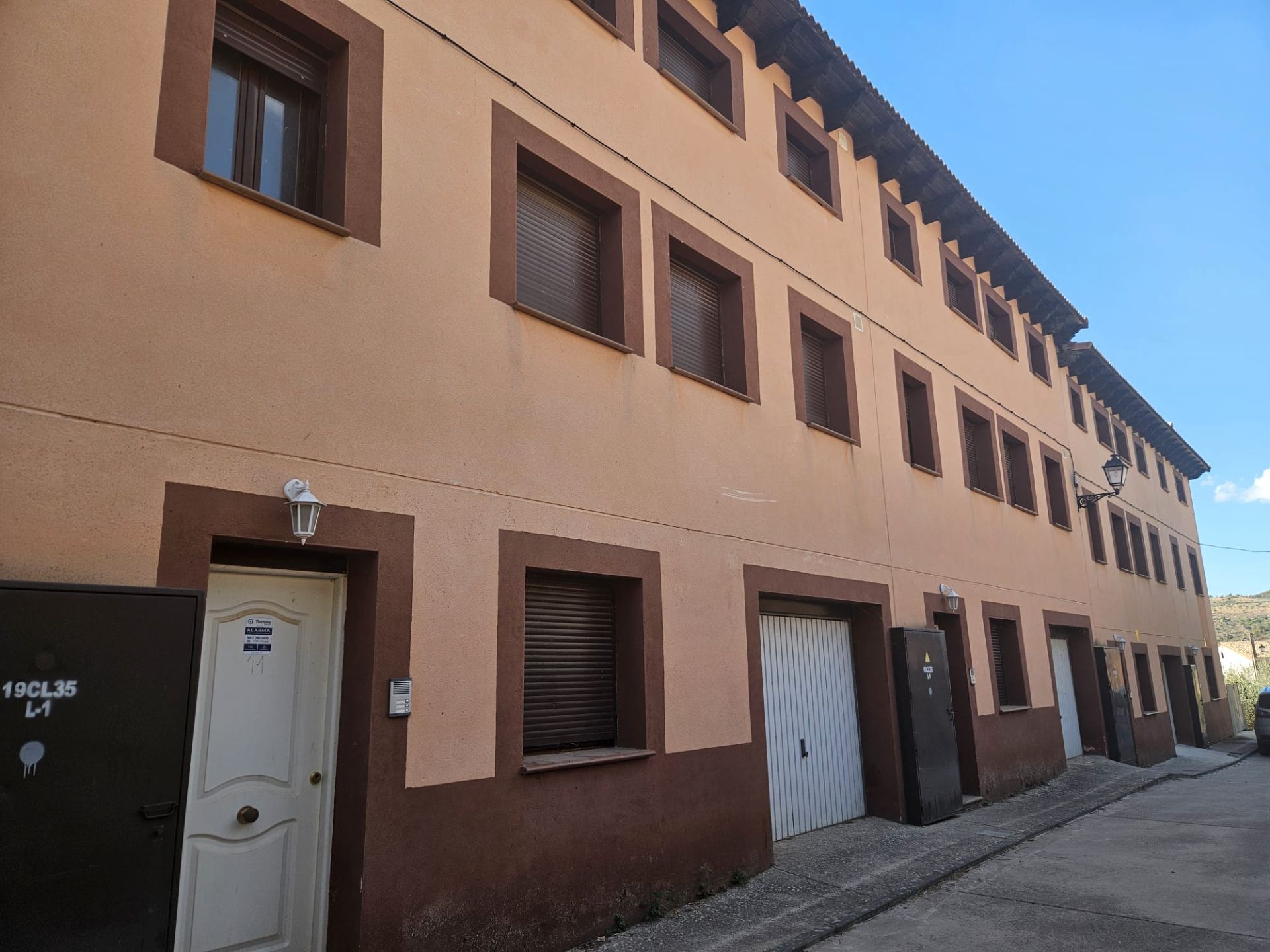 Vista exterior de Piso en venta en Pastrana