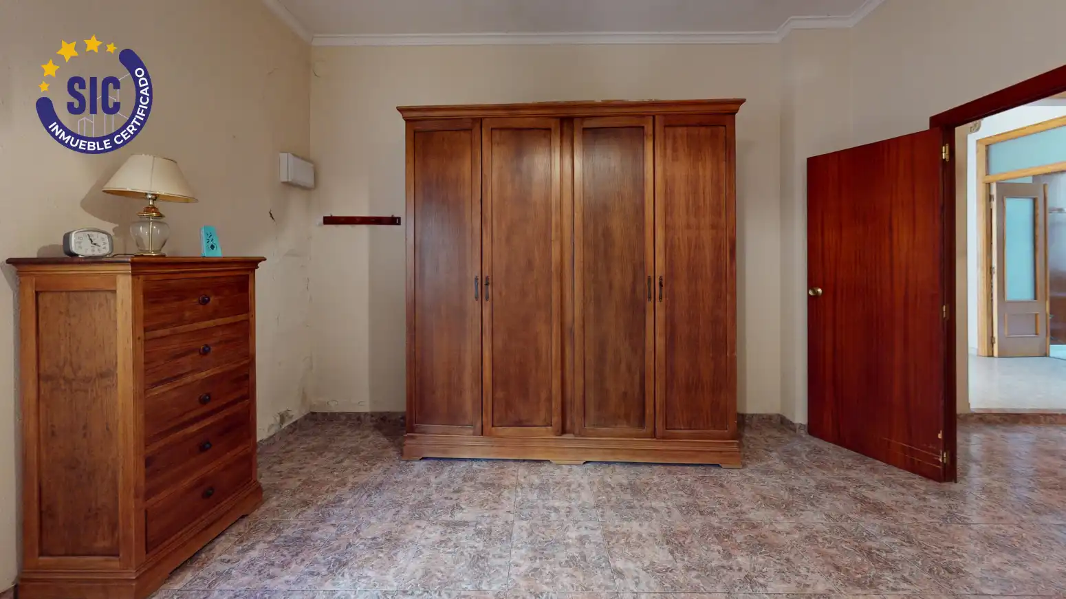 Habitación de Casa adosada en venta en Benifaió